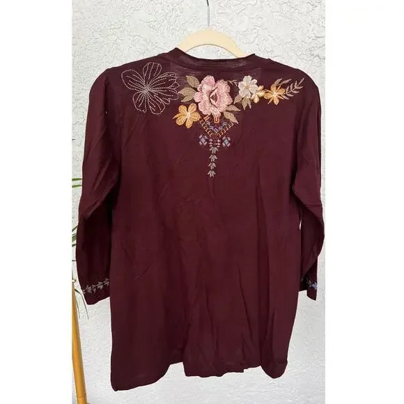 NWT Anthropology by Caite Tees Women's Burgundy Embroidered Shirt - Size Small - Picture 7 of 10